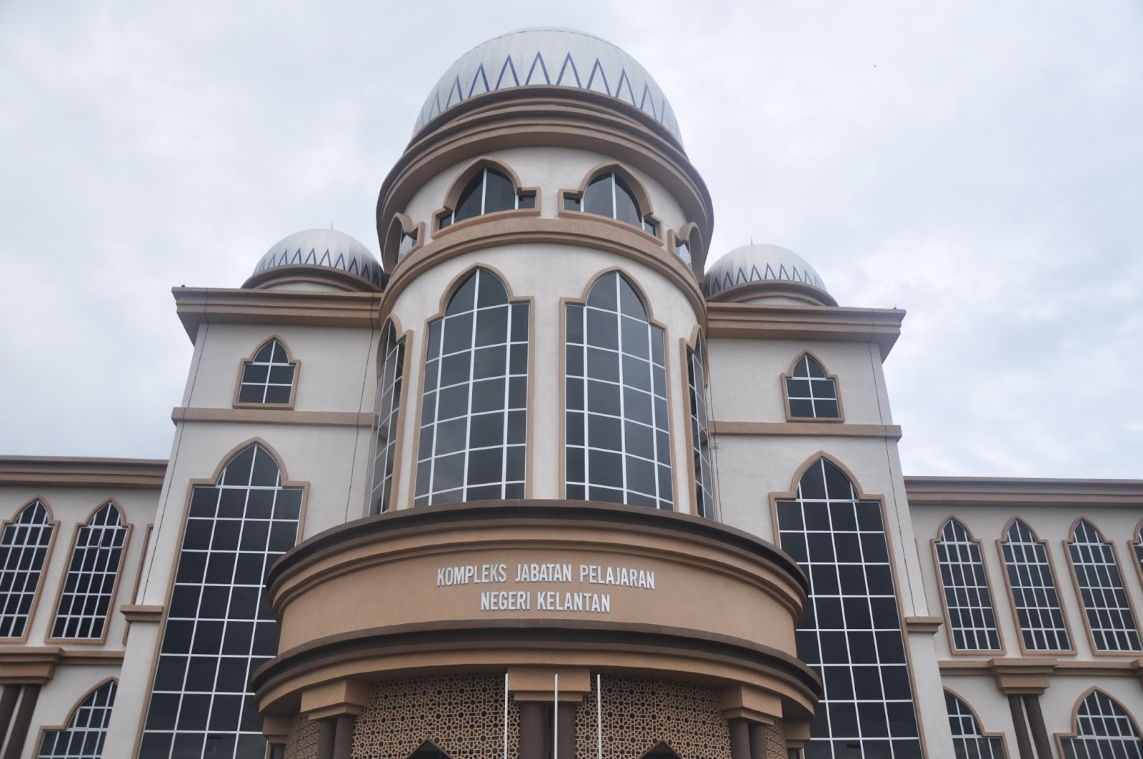 isyraQ resT houSe Jabatan Pelajaran Kelantan