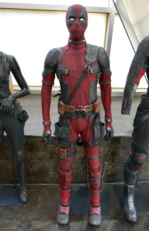 Ryan Reynolds Deadpool 2 movie costume