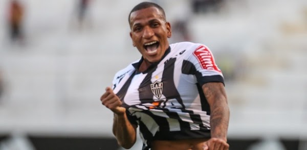Oficial: El Atlético Mineiro renueva a Cazares, Otero y cuatro del filial