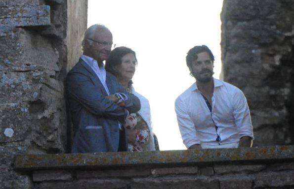 Queen Silvia, Madeleine, Sofia at a concert in Borgholm | Newmyroyals & Hollywood Fashion