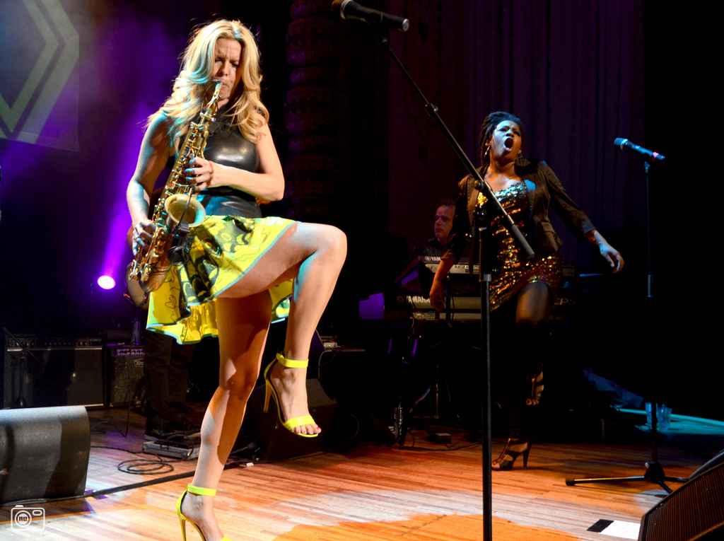 La Música No Tiene Fecha De Caducidad Music Has No Expiration Date