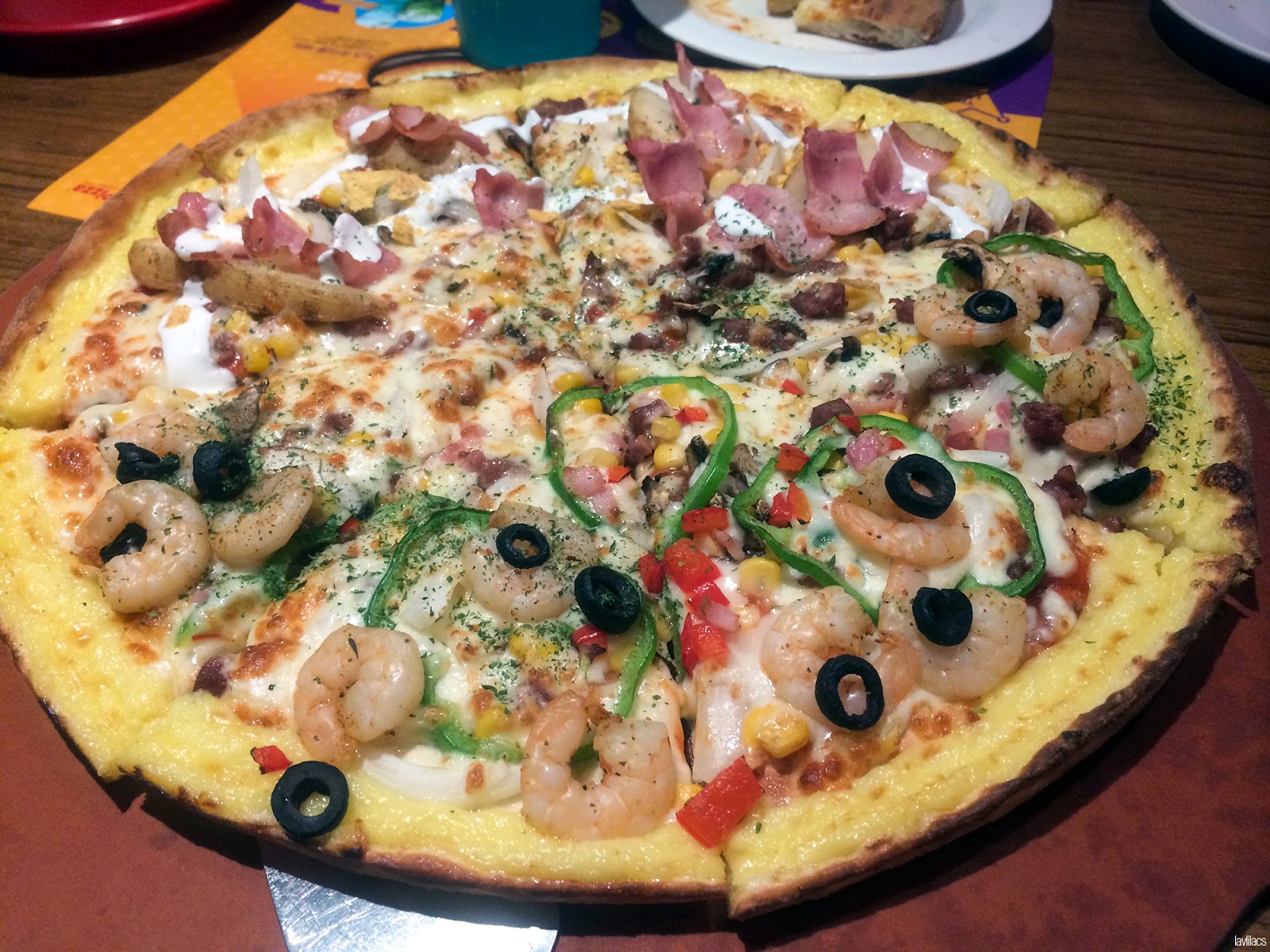 Seoul, Korea - Summer Study Abroad 2014 - Sinchon Mr. Pizza Egg Tart Crust