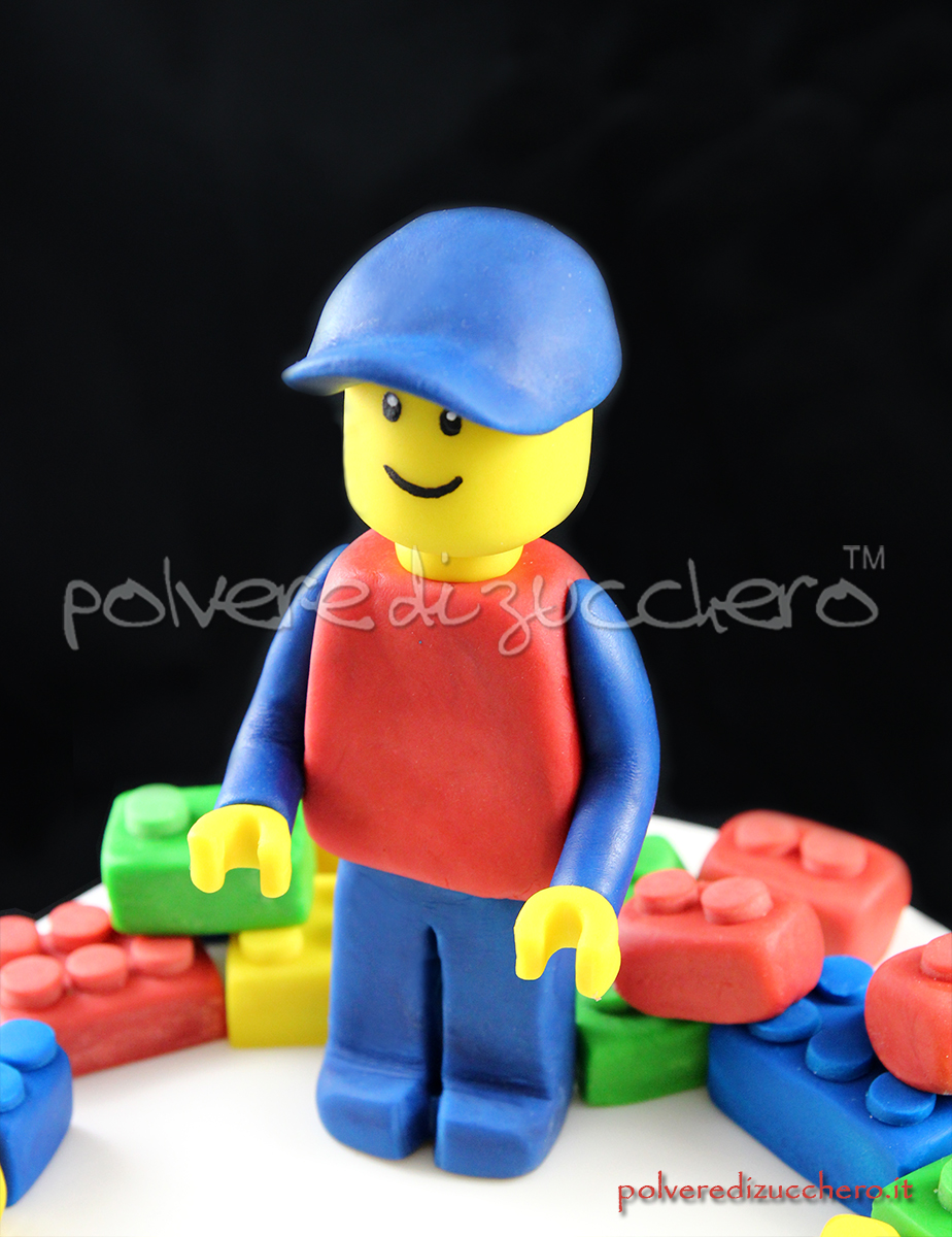 Torta Lego Senza Pasta Di Zucchero Lego cake: torta decorata Lego con personaggio tridimensionale e