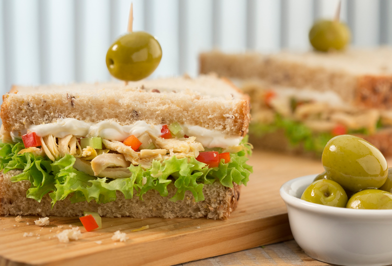 cocina gustoza Sandwich de pollo