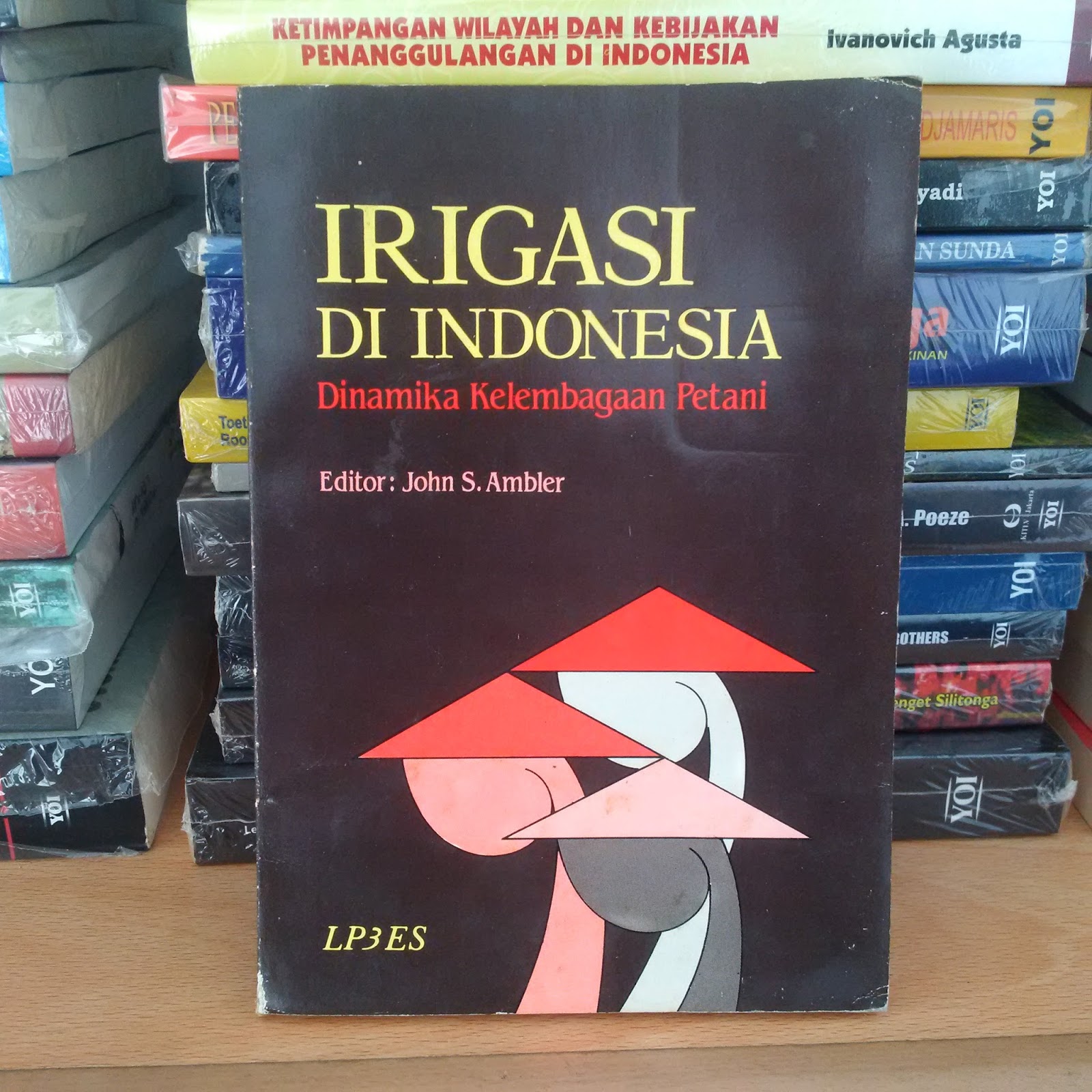 Irigasi Indonesia Dinamika Kelembagaan Petani Kedai Buku Bekas Penulis John