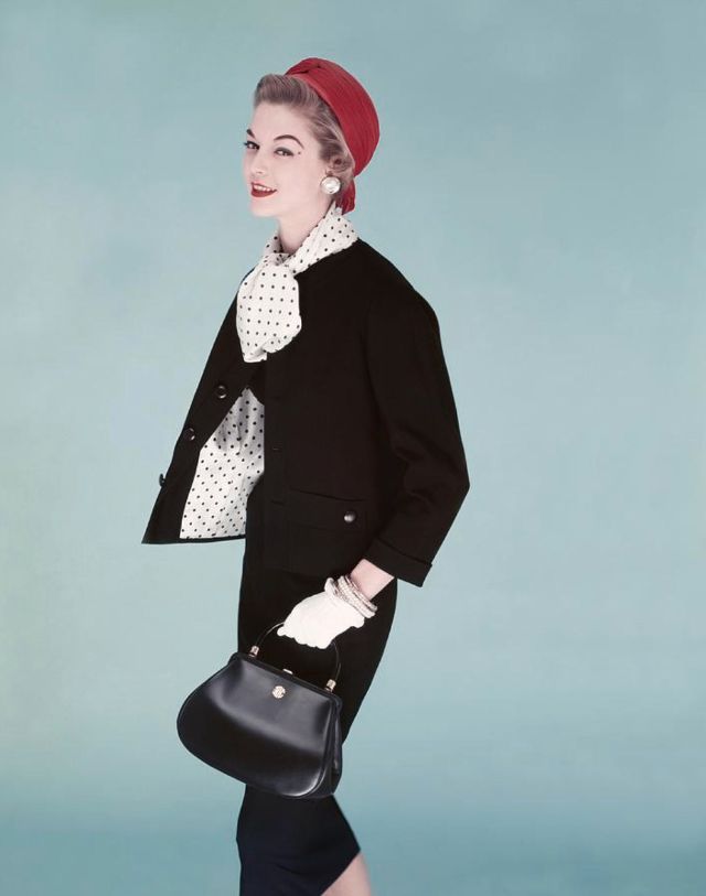 30 superbes photos en couleurs du modèle iconique de Vogue Jean Patchett dans les années 1950