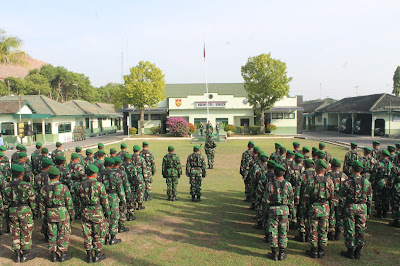 BERTEPATAN DENGAN HARI LIBUR KODIM SRAGEN TETAP SEMANGAT GELAR UPACARA BENDERA MEMPERINGATI HARI PAHLAWAN TH 2018