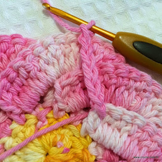 Flor-de-crochê-Bergamota-para-aplicação-em tapete-de-barbante