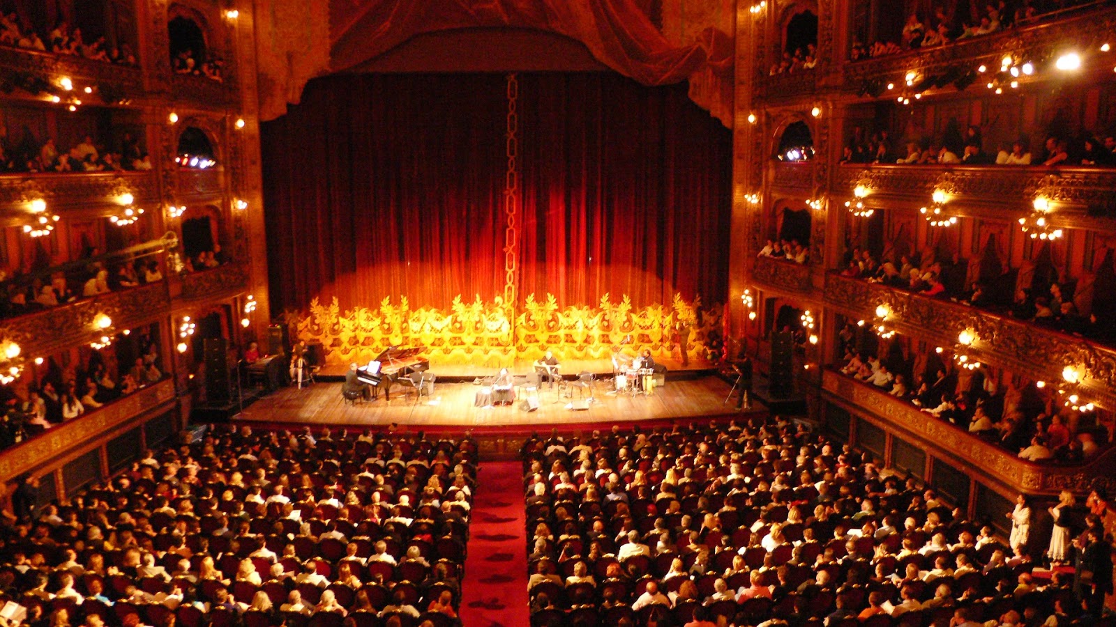 EL TEATRO EL TEATRO