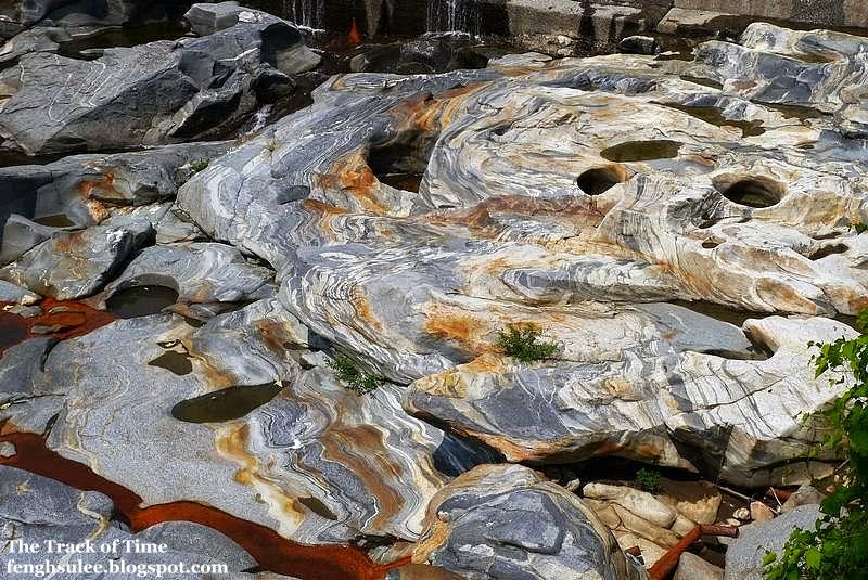 Salmon Falls and Glacial Potholes The Track of Time
