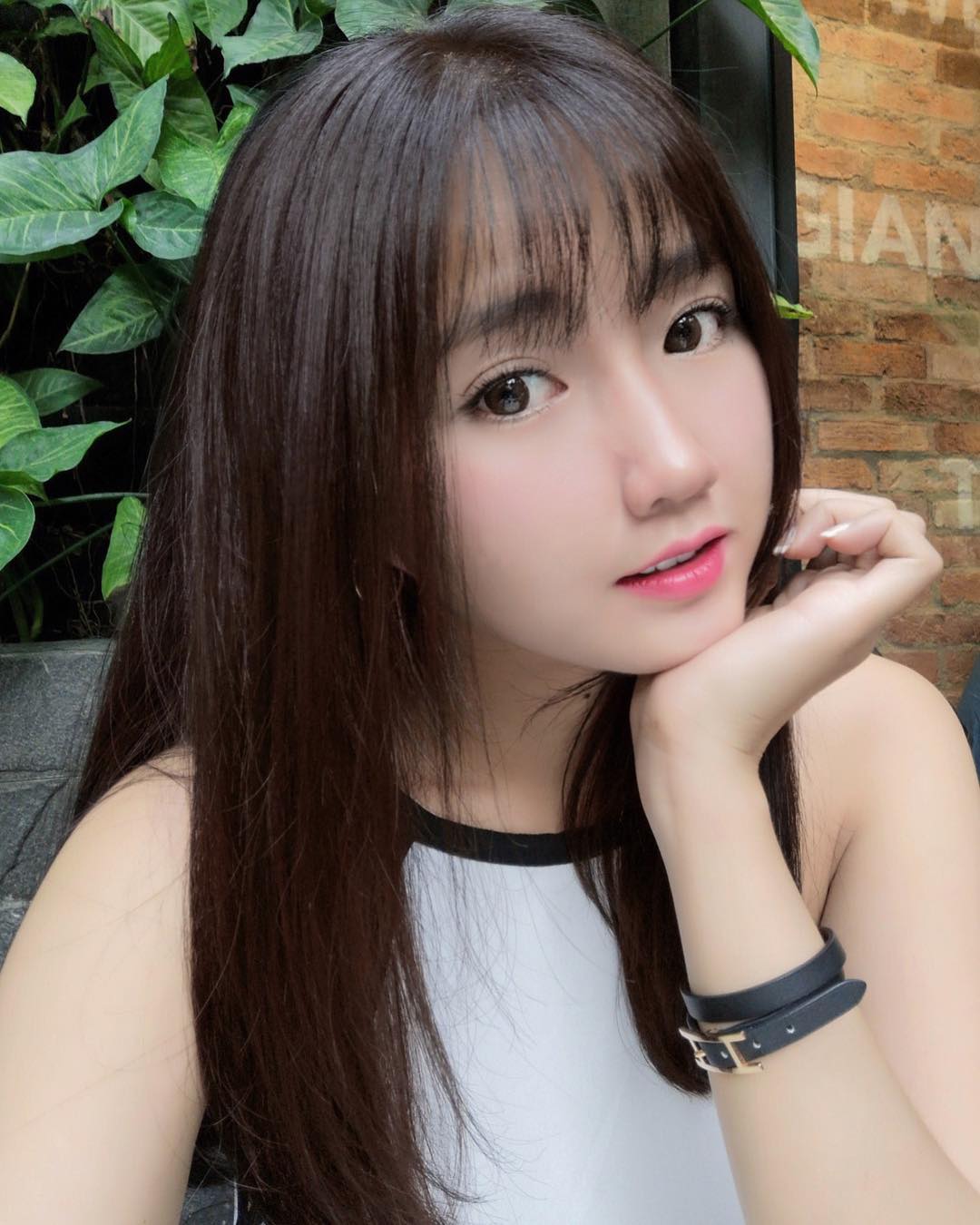 Nguyễn Hoàng Kiều Trinh - Hot Photos and Sexy Pictures(02)