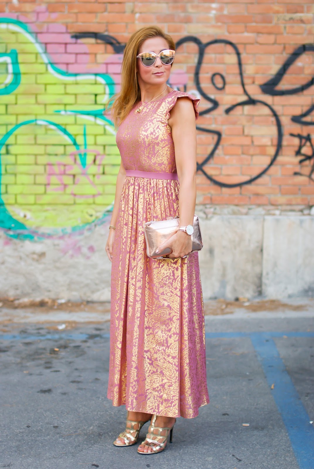 What to wear to a summer wedding: Lazzari maxi dress, Giovanni Fabiani sandals and Malloni clutch on Fashion and Cookies fashion blog, fashion blogger style