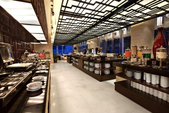 Sarapan ala Buffet di Canary Coffee Shop Hotel Aston Priority Simatupang