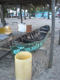 Belize dugout canoe design details