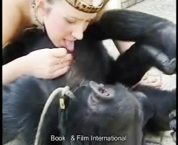 Woman Fucks Chimpanzees