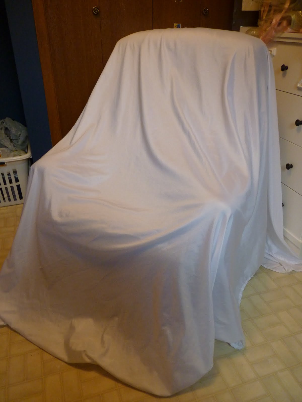 d i y d e s i g n How To Sew a Removable SlipCover for Furniture