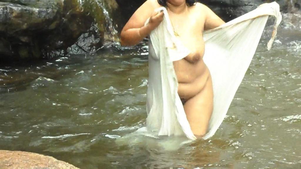 Aunty Bathing In River Images Femalecelebrity