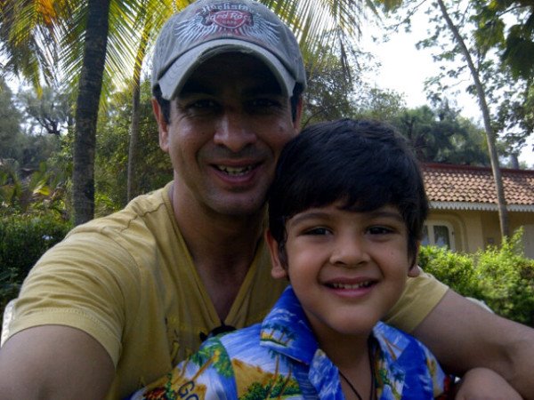 Actor Ronit Roy with his Son Agasthya Bose Roy | Actor Ronit Roy Kids Daughters Ona, Aador & Son Agasthya Photos | Family Photos | Real-Life Photos