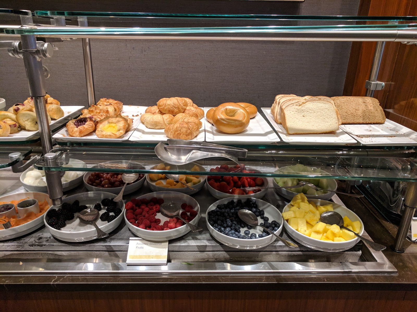 Cypress Lounge Breakfast Buffet, Westin Bellevue Julie's Dining Club