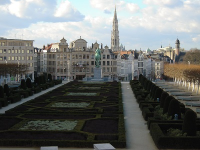 ブリュッセル 芸術の丘と アルベール1世と ホットな薬局