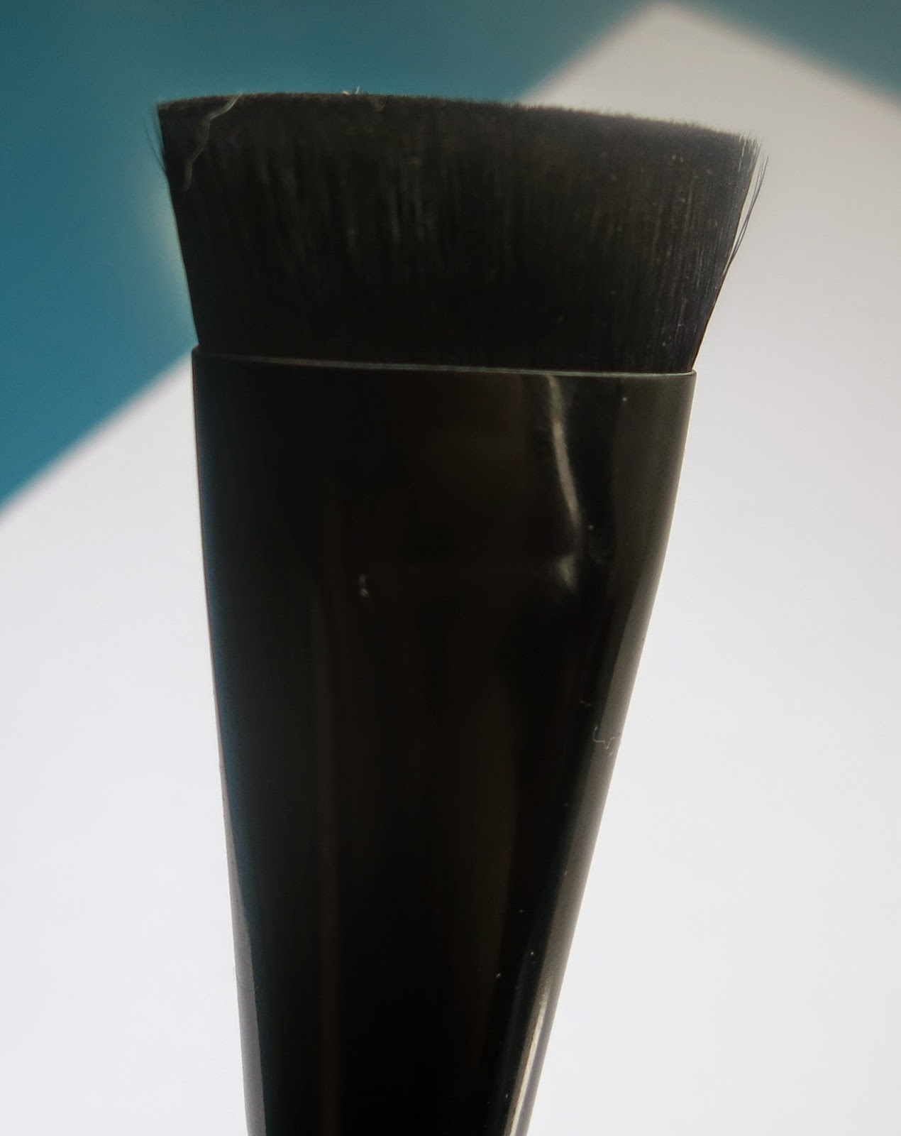 Lipstick in the attic Illamasqua blush up brush and highlighter brush