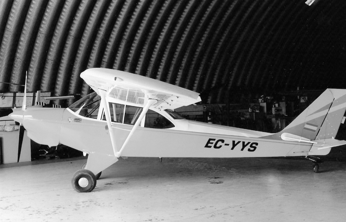 Aviación por Leandro 2000 El primer prototipo del avión argentino