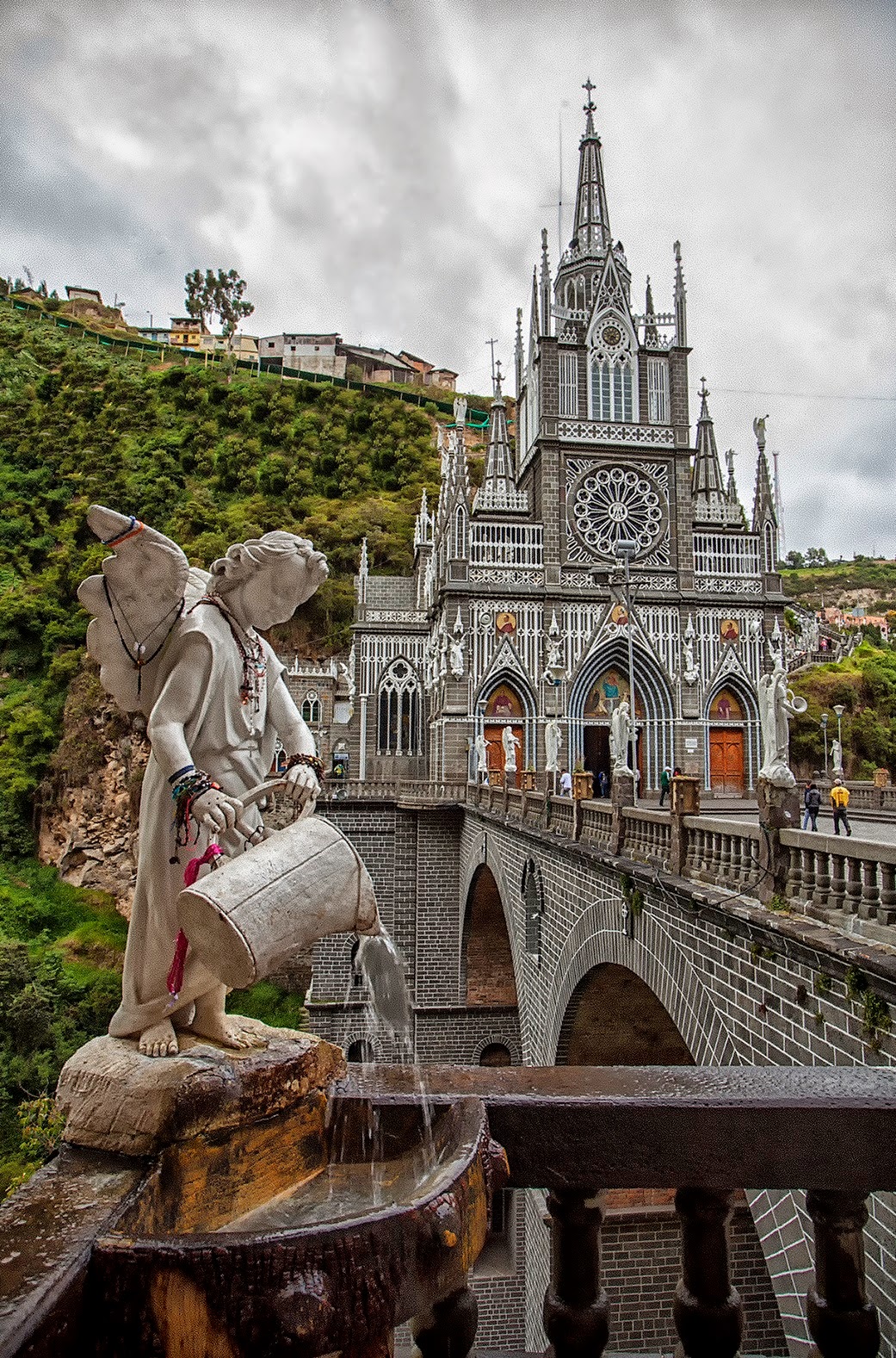 Descubre Tu Mundo El Imponente Santuario De Las Lajas Colombia