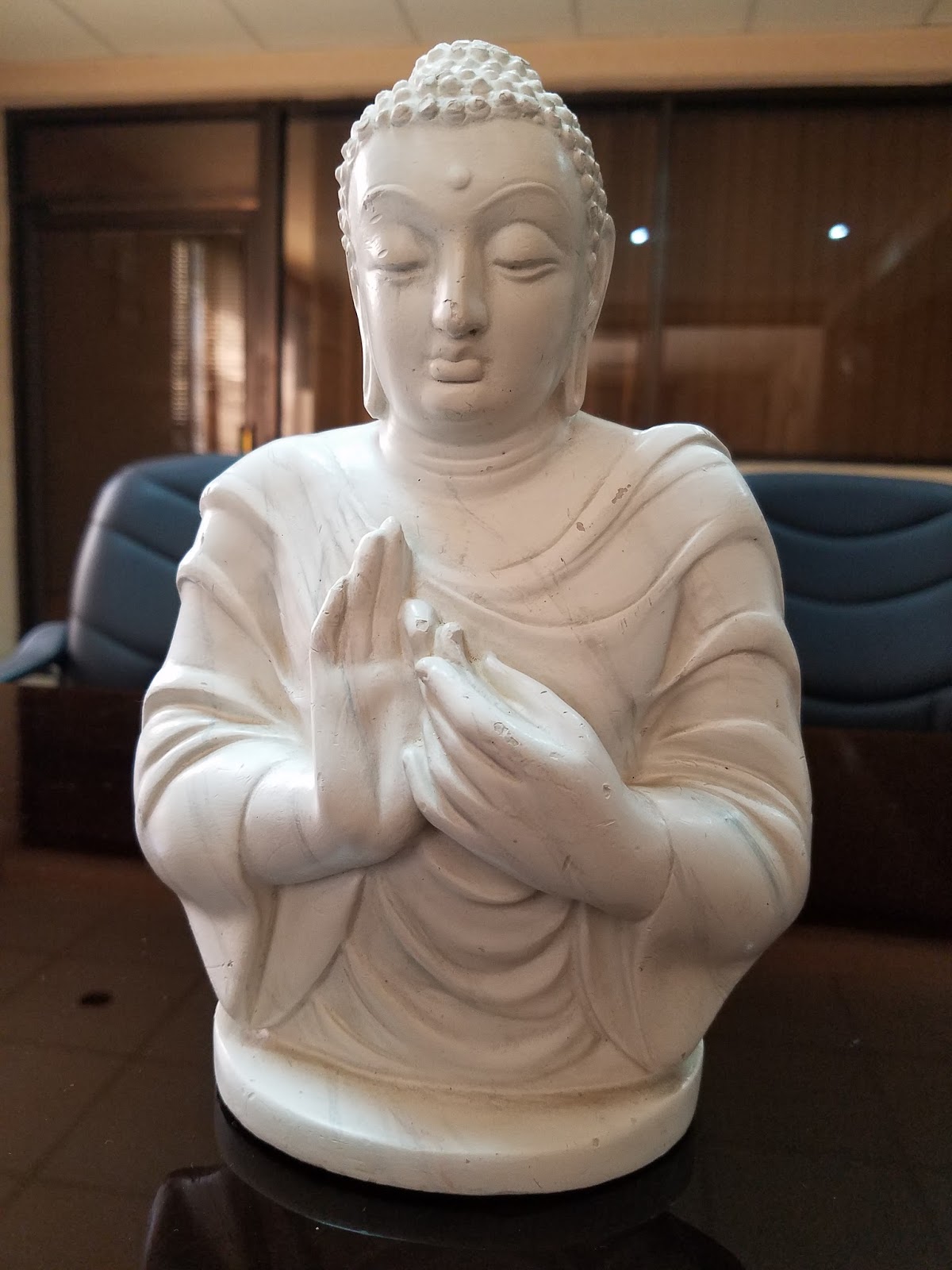 Collectible Statue & Figurines