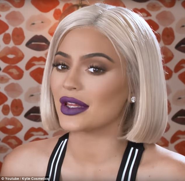 latest-updates-checkout-kylie-jenner-s-new-look-that-has-people-really