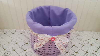 How to dress-up a basket for spring How to dress-up a basket for spring