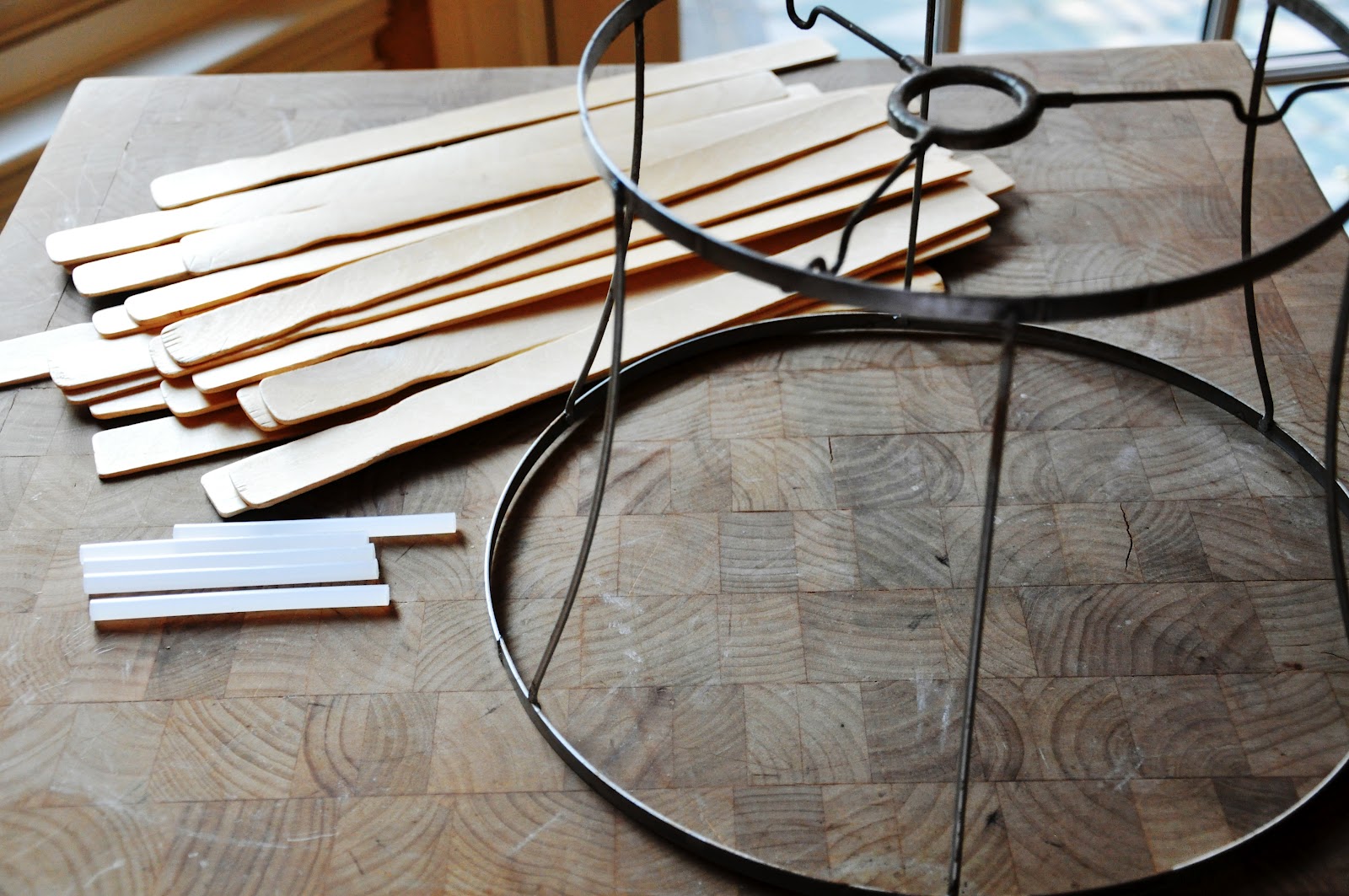 Serendipity Refined Blog: Stirring Up A Little Lighting - Paint Stir Lamp