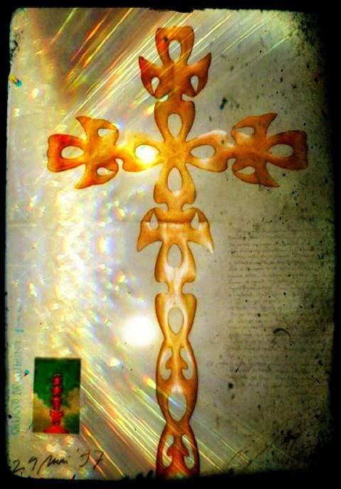 Crucea de lumină II (procesare imagine:Raluca-Crina Florescu)