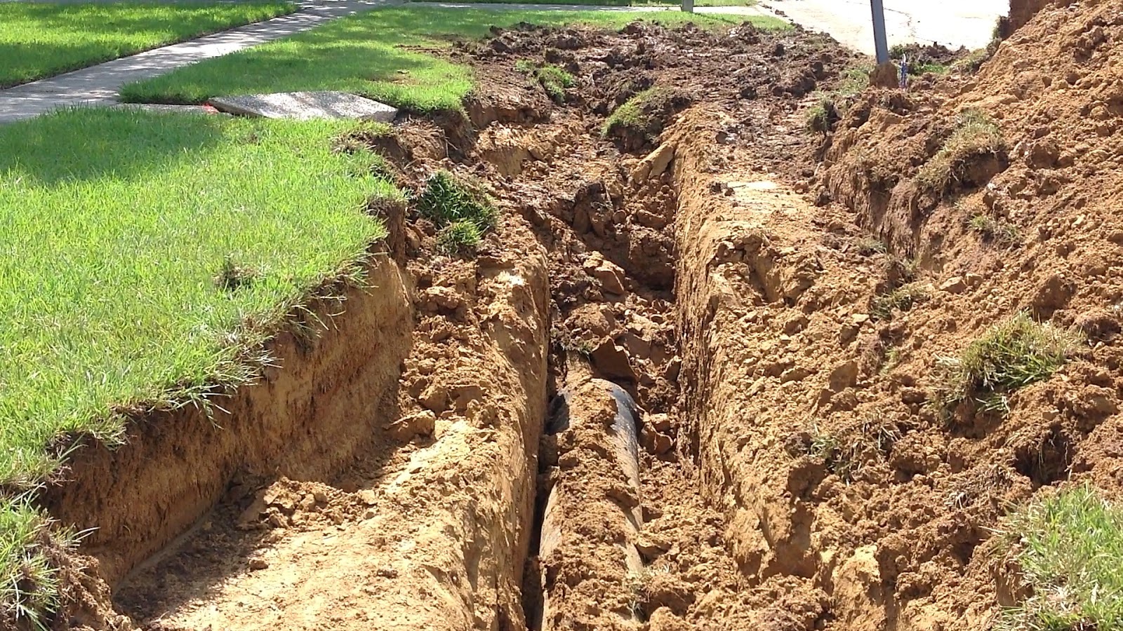 time lapse runner Digging things up