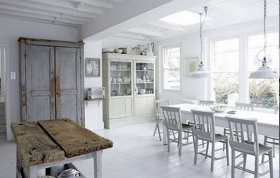 Eternamente Flaneur: MESAS DE COMEDOR DE MADERA