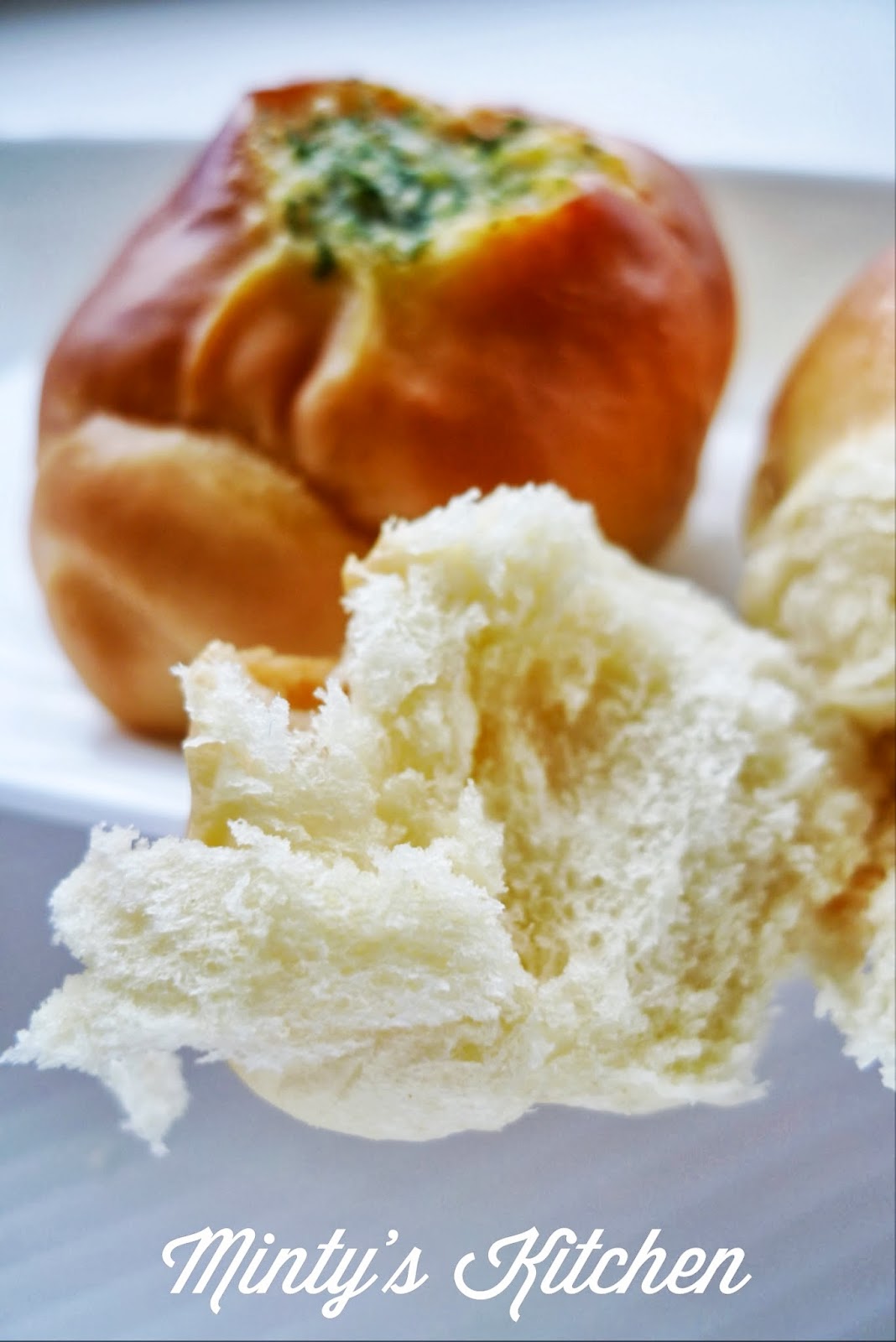 Minty's Kitchen Butter Garlic Buns