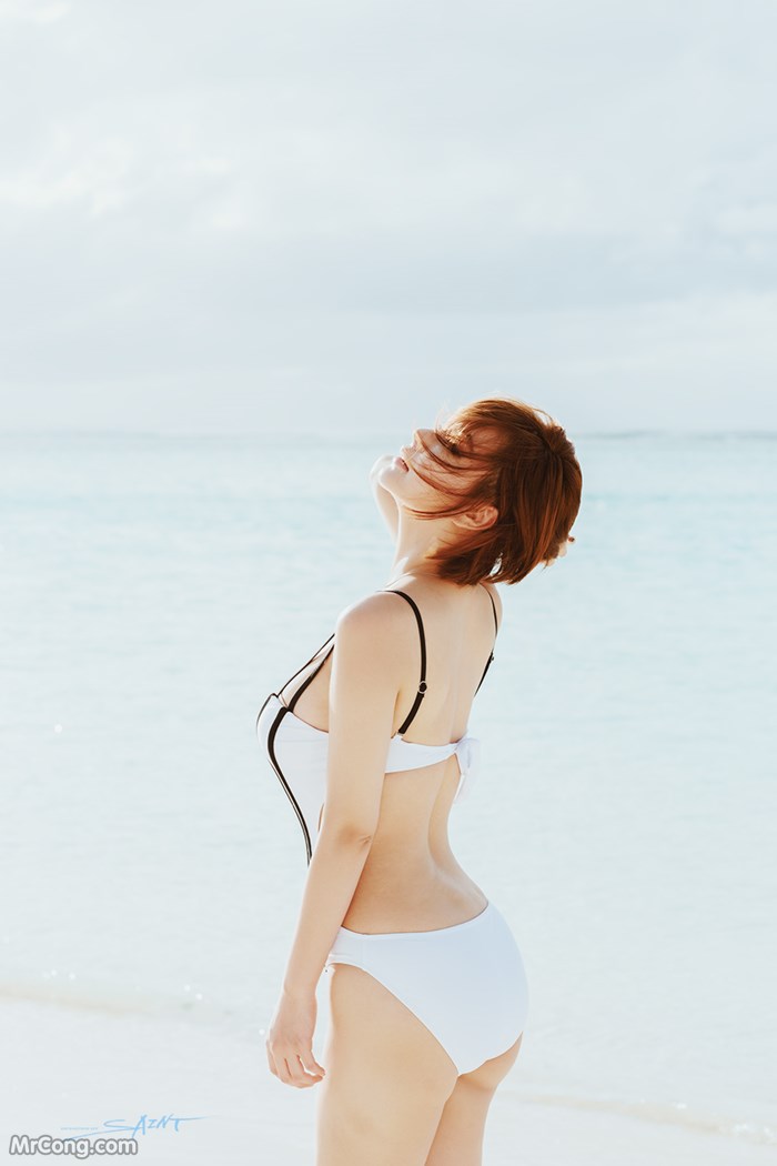 Ryu Ji Hye hot sexy breeze with bathing suit 4/2017 (35 photos) photo 1-5
