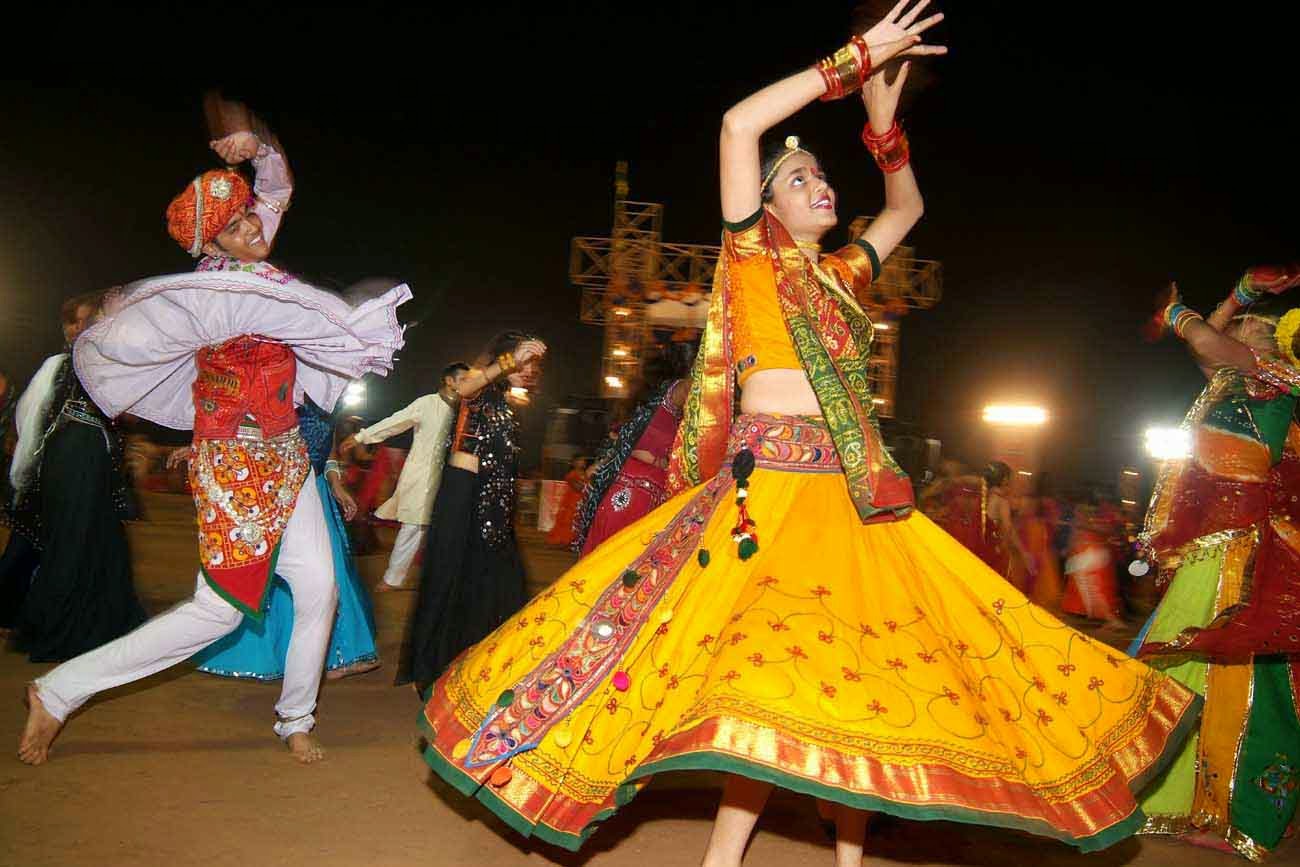 Navratri Festival 2016 - Festival of Nine Nights, Festival of Dandiya and Garba Raas ...1300 x 867