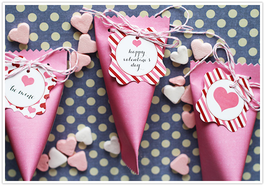 diy valentines candy pouch