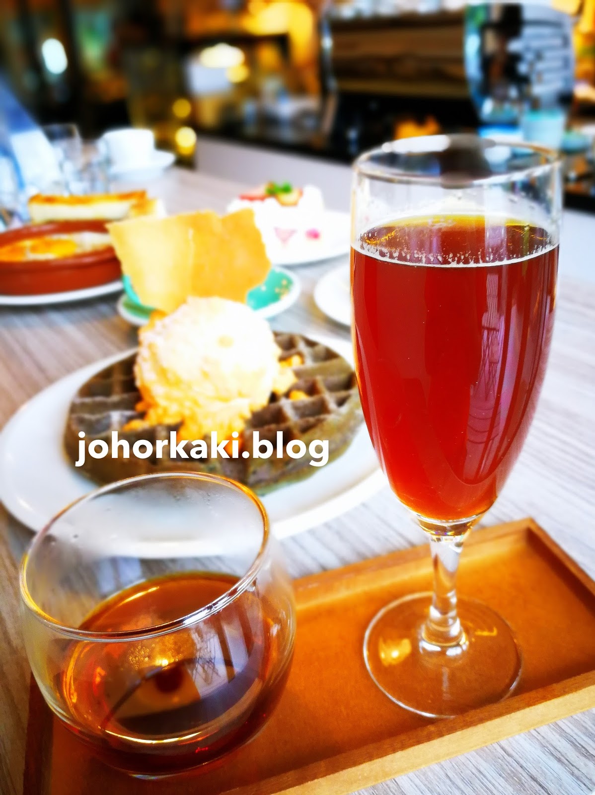 Vanilla Bean Coffee & Patisserie. Senibong Cove. Johor Bahru JB Tony