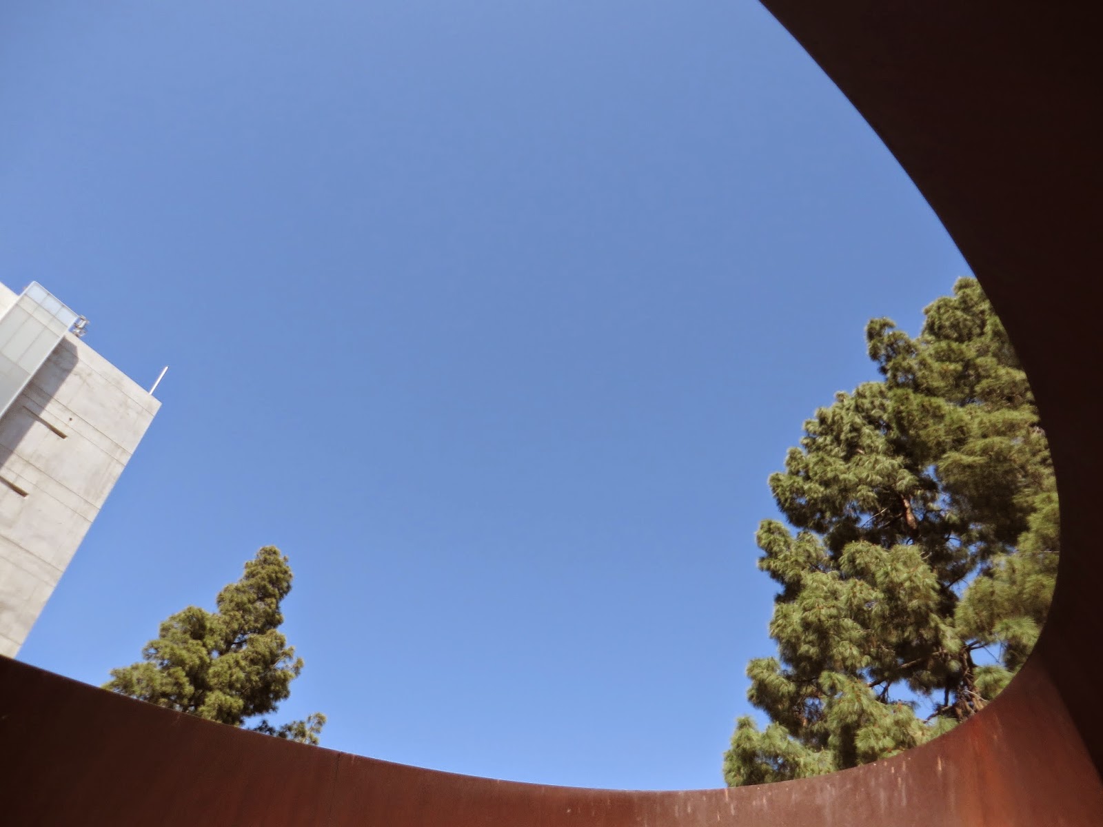 EntreVoir: Richard Serra’s torqued ellipse - UCLA