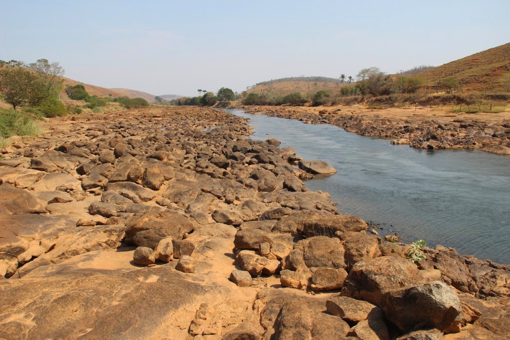 ESTIAGEM RIO MURIAÉ PEDE SOCORRO