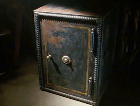 La caja fuerte en la que reposa el cuerpo de Susie (Saoirse Ronan) en The Lovely Bones - Cine de Escritor