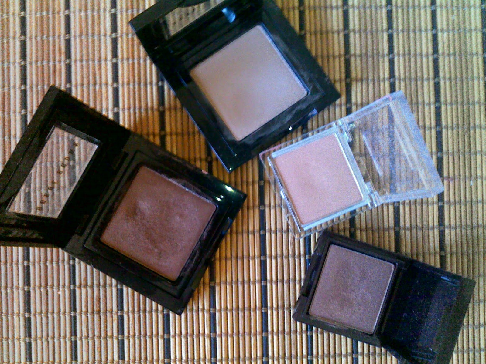 Nude single eyeshadows from Bobbi Brown, Erre Due and Korres