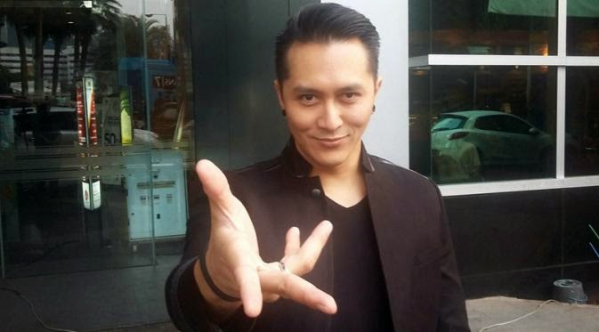 Demian Artis Indonesia Yang Bersahabat dengan Hantu