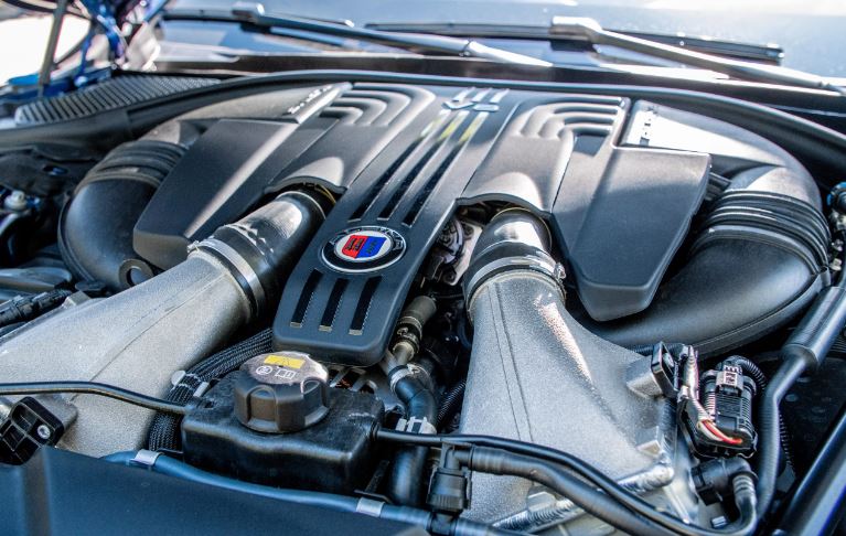 Мотор Alpina v12 BMW