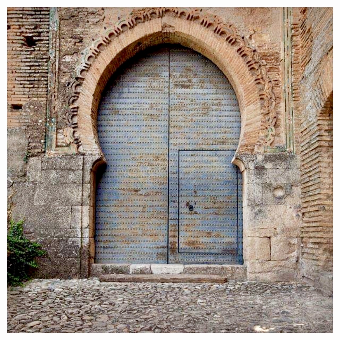 Puerta y Torre de las Armas