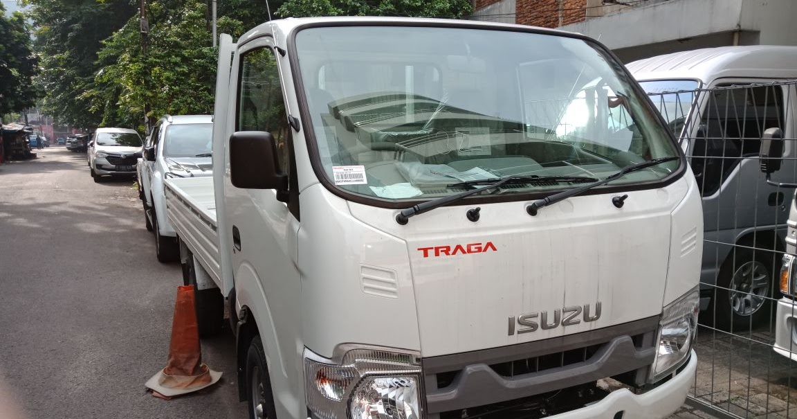 2000 Isuzu Box Truck