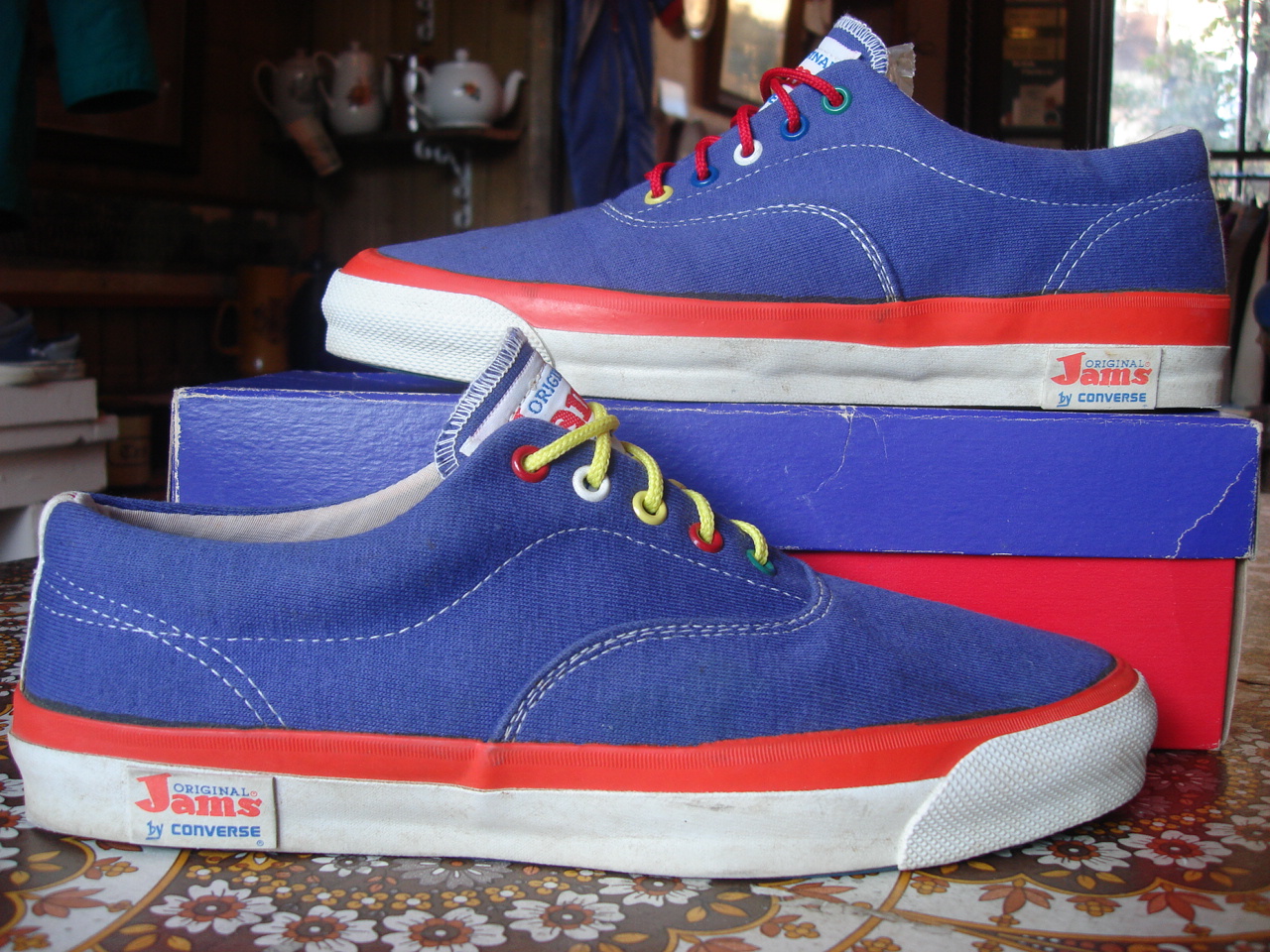 theothersideofthepillow vintage ORIGINAL JAMS by CONVERSE