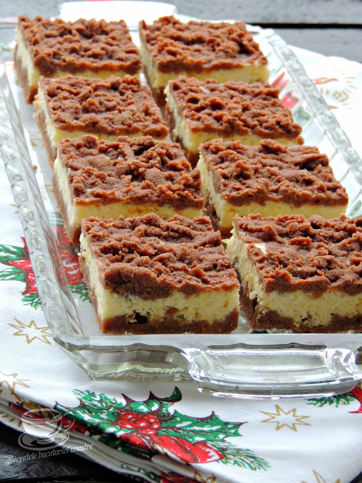 PRĂJITURĂ CU BRÂNZĂ DULCE ŞI ALUAT RAS (STRÚHANÝ TVAROŽNÍK)