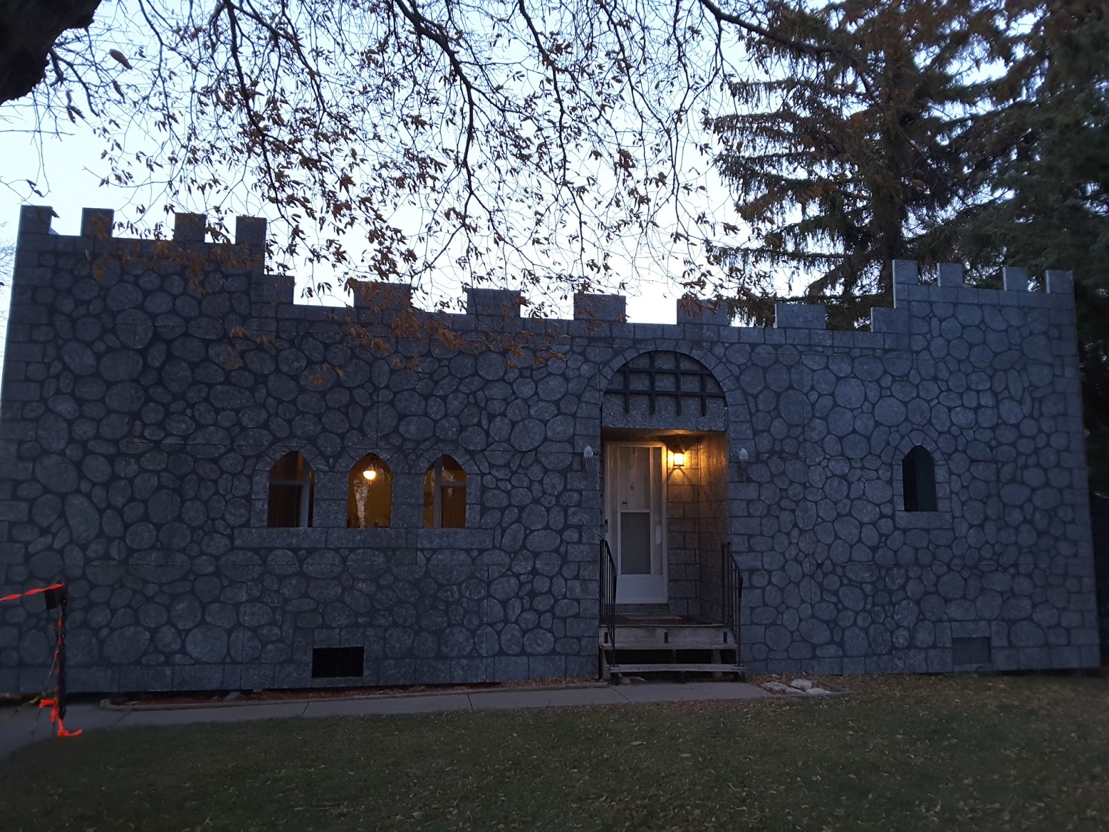 Saskatoon Halloween House Saskatoon's original yard display